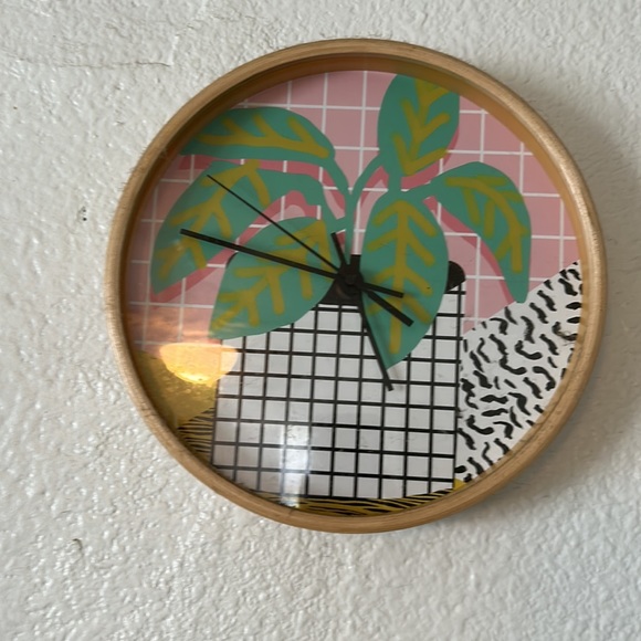 Picture frames and clock - Picture 3 of 3